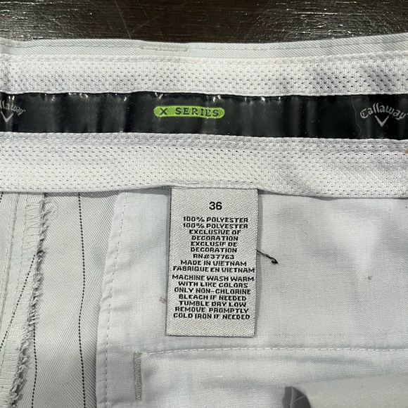 Callaway Men's Light Gray Pinstriped Shorts Size 36 - Picture 3 of 6